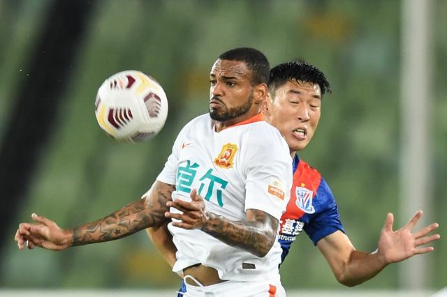 开云体育网页版入口-【中超】莫雷诺2球被吹于汉超失点 申花0比0武汉